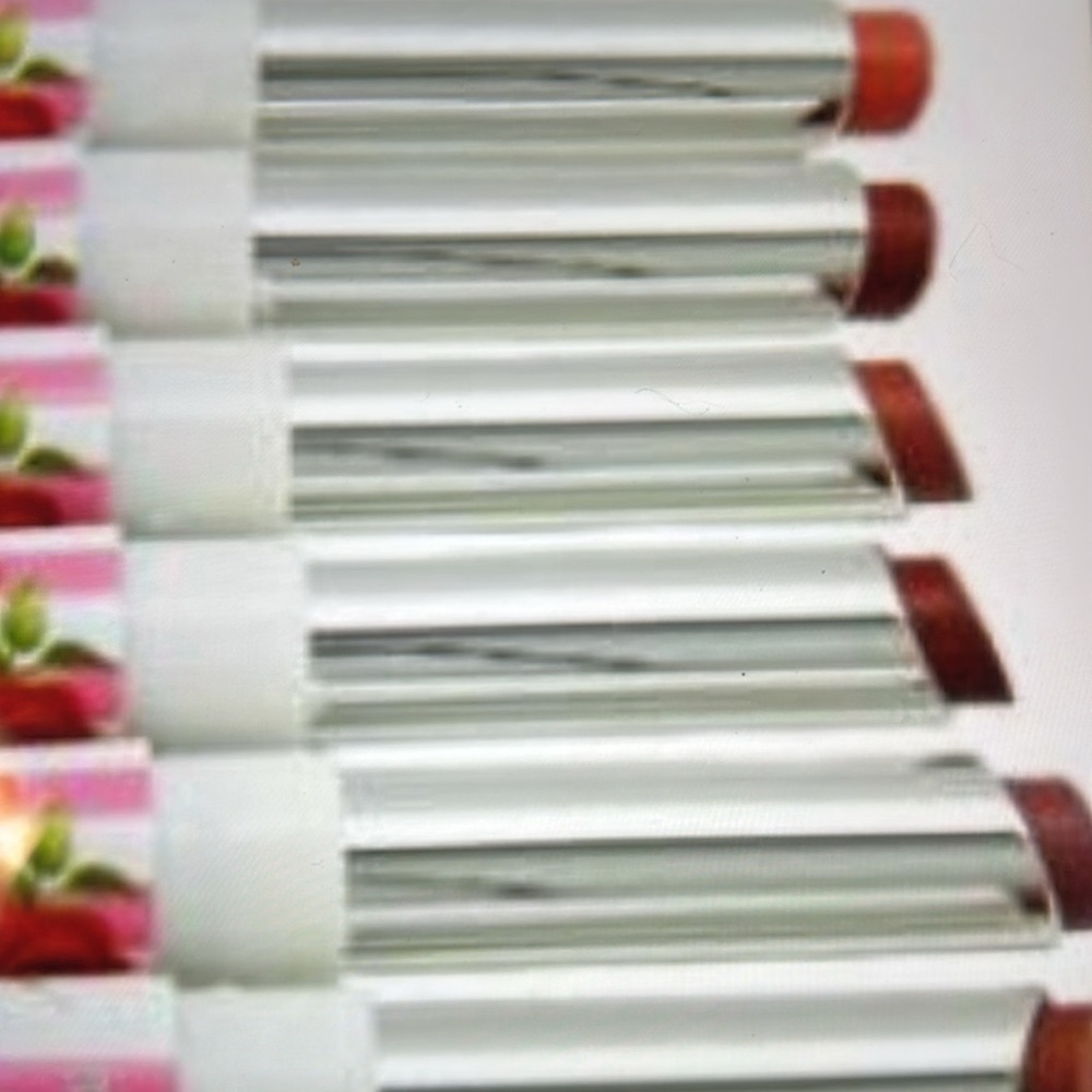 ❌SOLD OUT ❌🔥2-in-1lip duo Romantic Beauty 🔥 - Picture 1 of 11